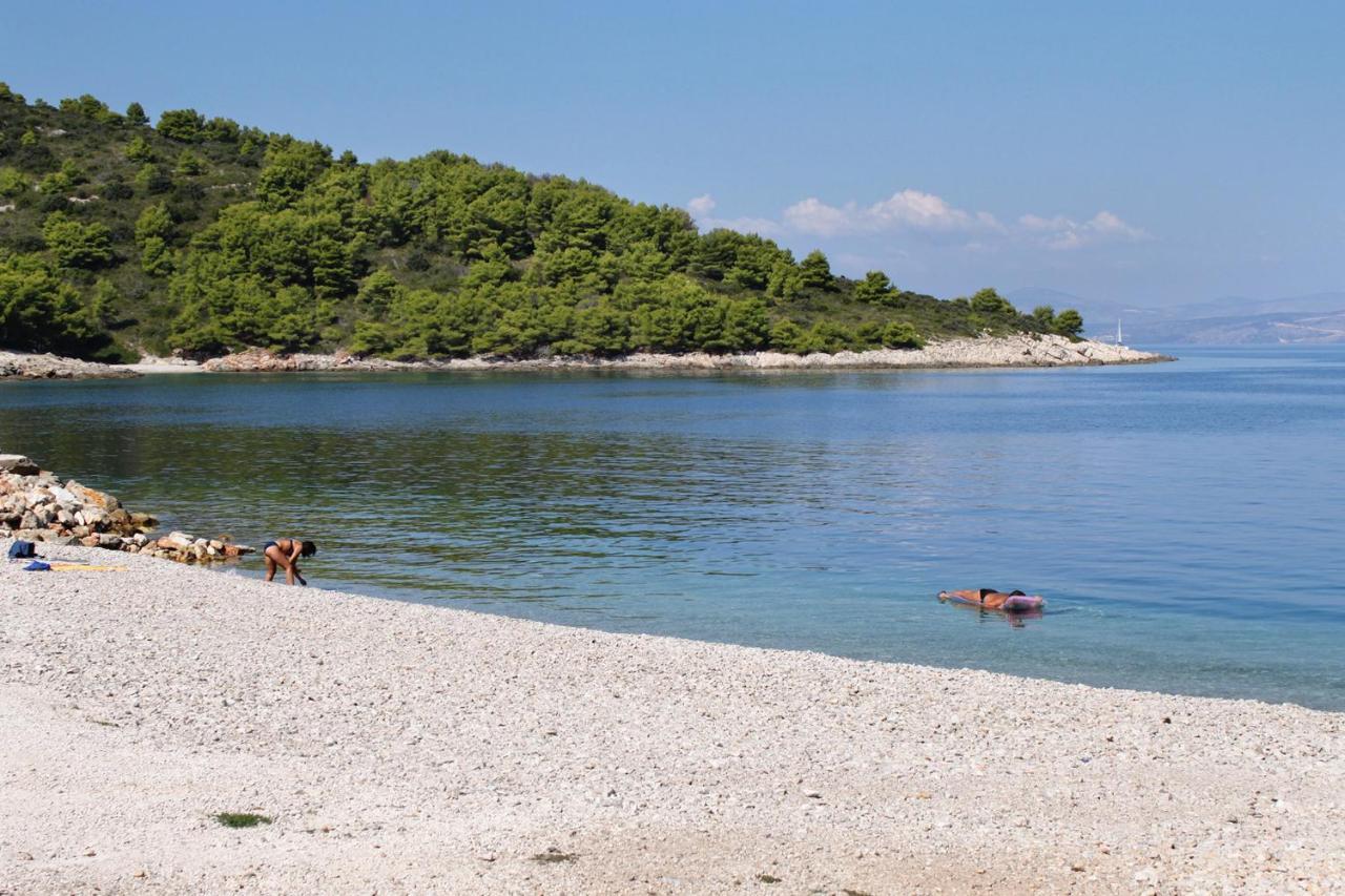 גרוהוטה Apartments With A Parking Space Gornje Selo, Solta - 15545 מראה חיצוני תמונה