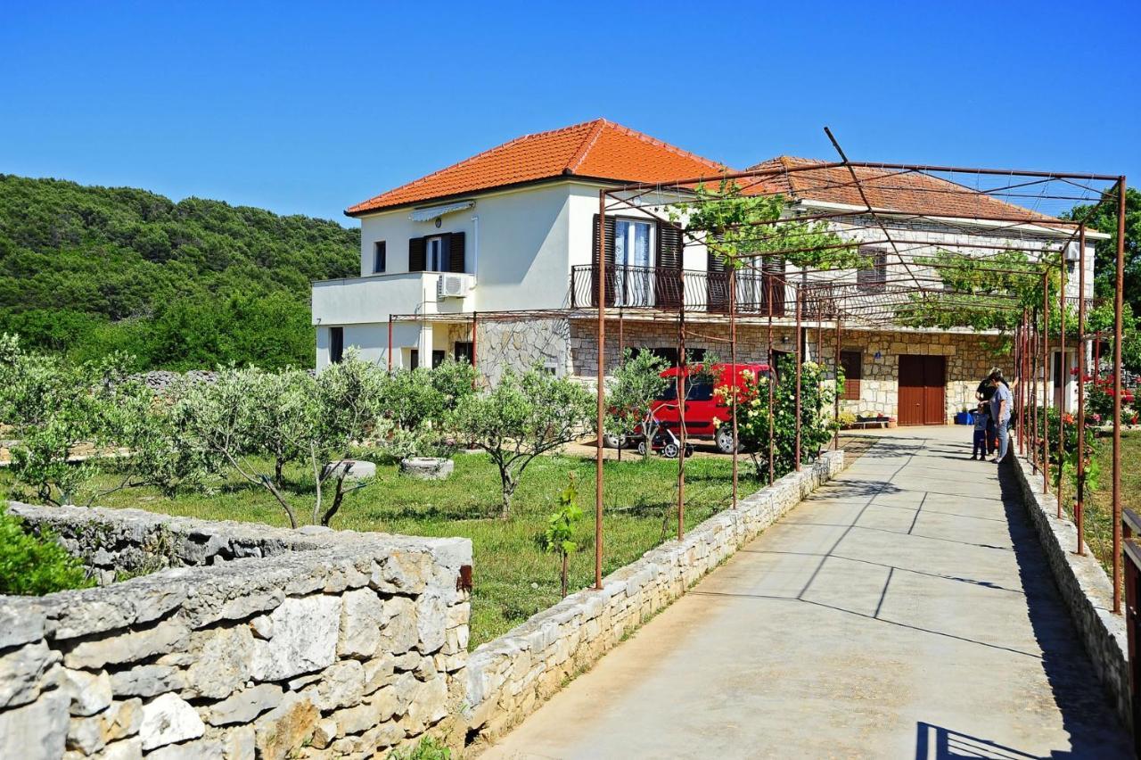 גרוהוטה Apartments With A Parking Space Gornje Selo, Solta - 15545 מראה חיצוני תמונה