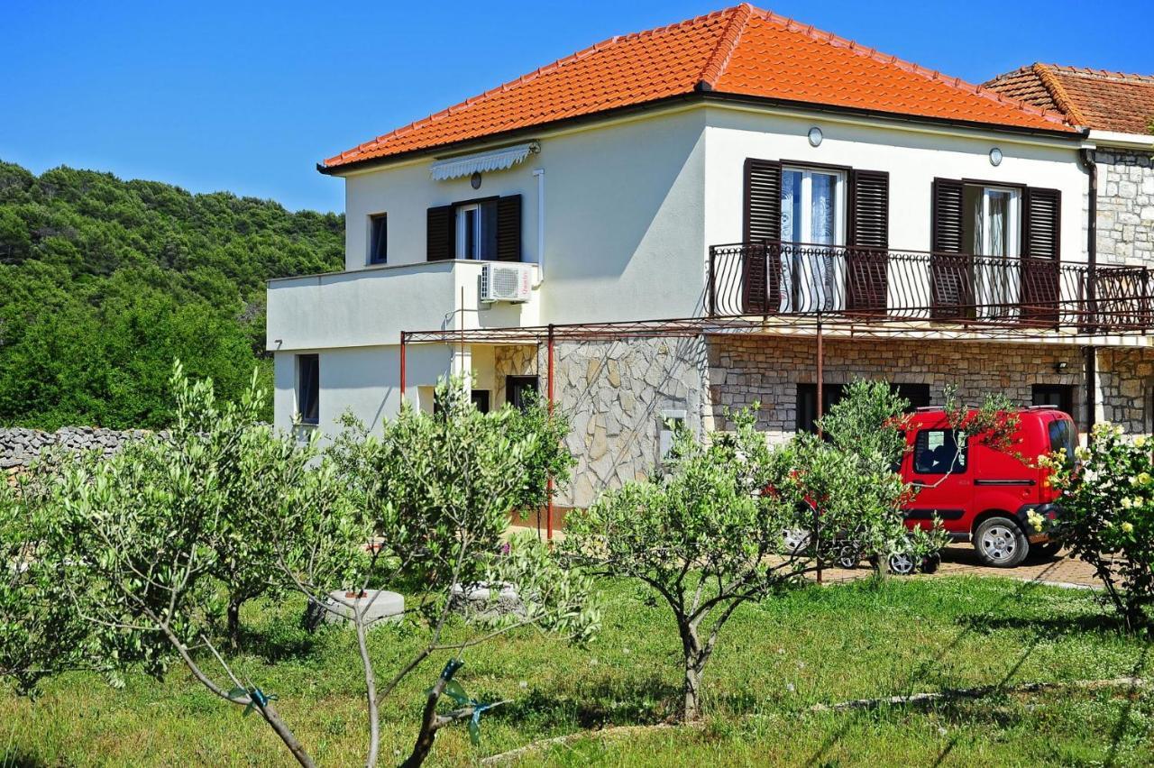 גרוהוטה Apartments With A Parking Space Gornje Selo, Solta - 15545 מראה חיצוני תמונה